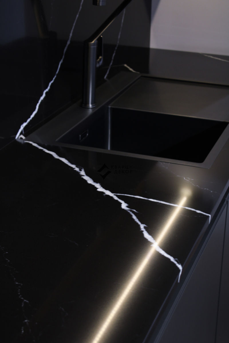 BQ8740 NERO MARQUINA
