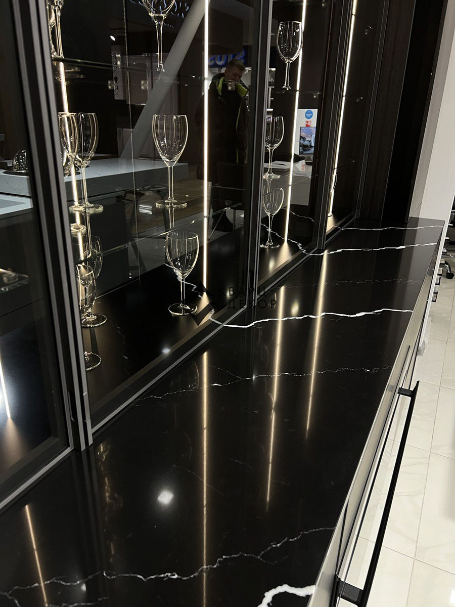 BQ8740 NERO MARQUINA