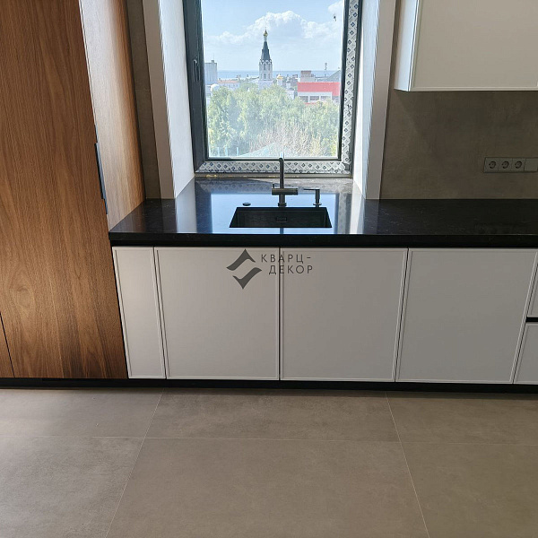 Столешница из кварцевого агломерата Vicostone Java Noir BQ 8812 5